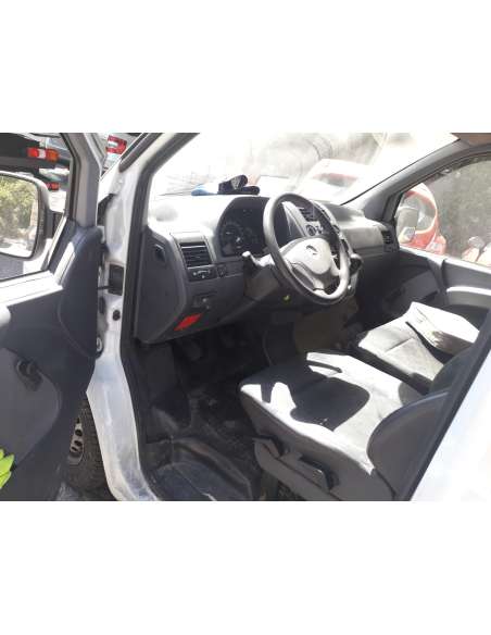 mercedes-benz vito (w638) caja cerrada del año 2000