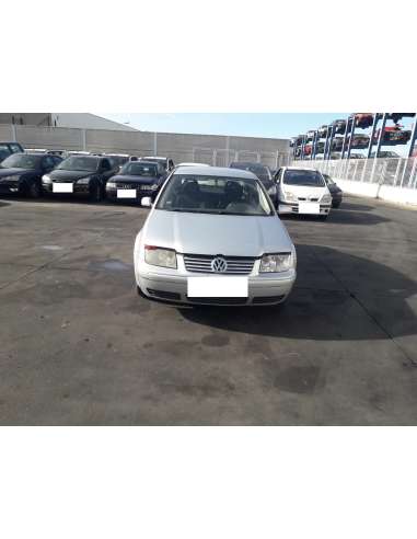 volkswagen bora berlina (1j2) del año 2000
