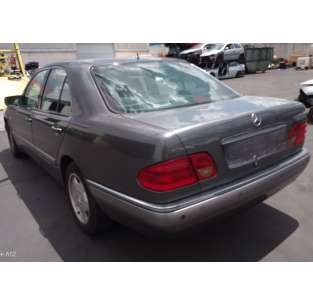 mercedes-benz clase e (w210) berlina diesel del año 1997 2