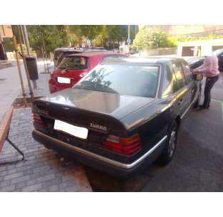 mercedes-benz clase e (w124) berlina del año 1997 2