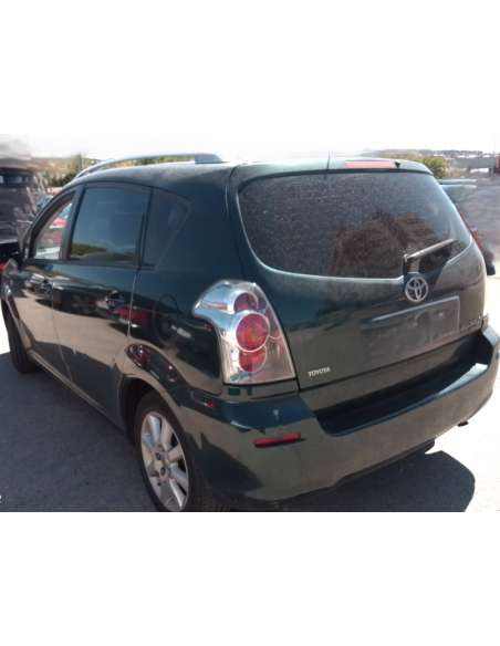 toyota corolla verso (r1) del año 2004