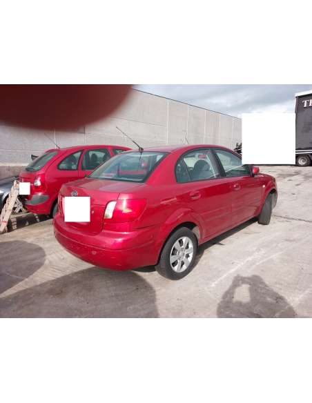 kia rio del año 2005