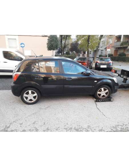 kia rio del año 2005