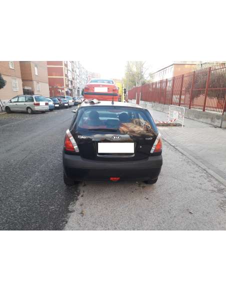 kia rio del año 2005