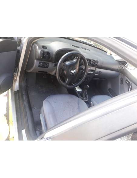 seat toledo (1m2) del año 2000