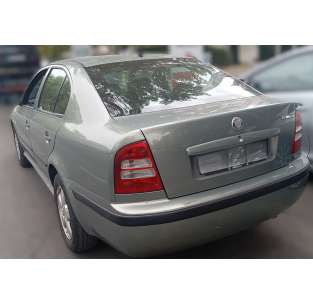 skoda octavia berlina (1u2) del año 2003 2