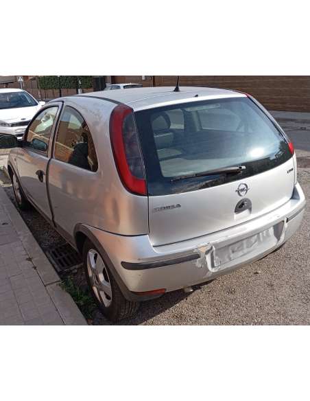 opel corsa c del año 2003
