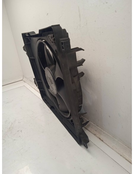 Recambio de electroventilador para renault grand scenic referencia OEM IAM 7701054967  