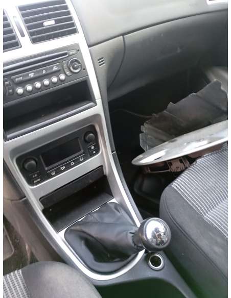 peugeot 307 berlina (s2) del año 2006