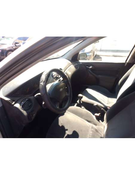 ford focus berlina (cak) del año 2002