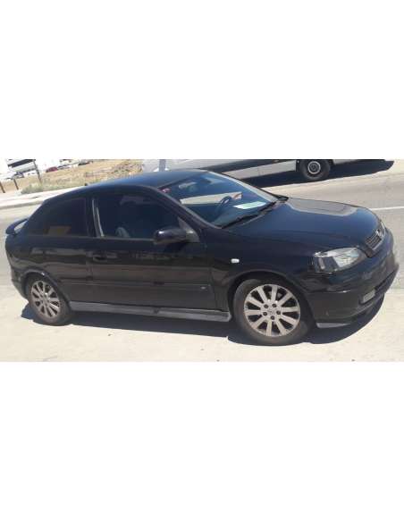 opel astra g berlina del año 2003