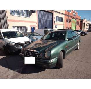 mercedes-benz clase e (w210) berlina del año 1995