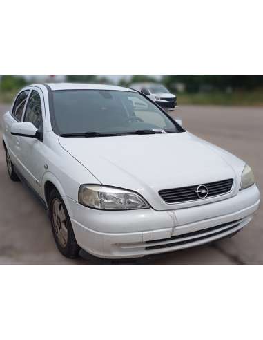 opel astra g berlina del año 2004
