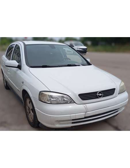 opel astra g berlina del año 2004