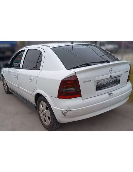 opel astra g berlina del año 2004