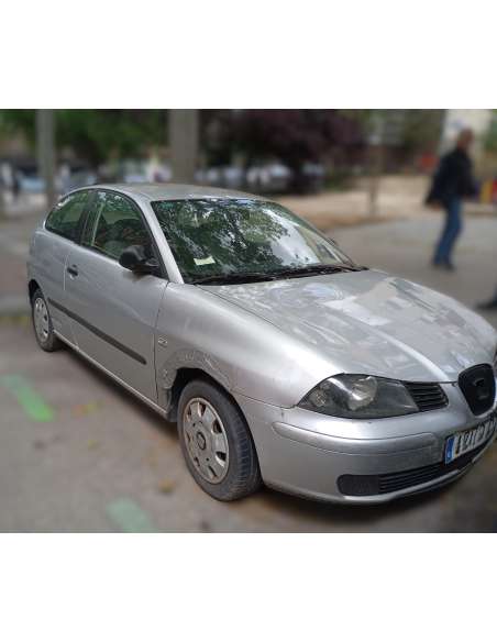 seat ibiza (6l1) del año 2003