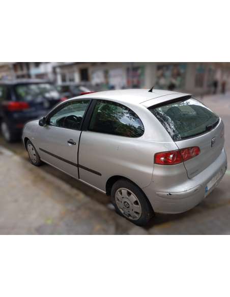 seat ibiza (6l1) del año 2003