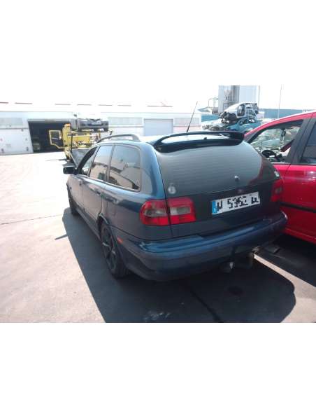 volvo v40 familiar del año 1999