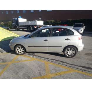 seat ibiza (6l1) del año 2002 2