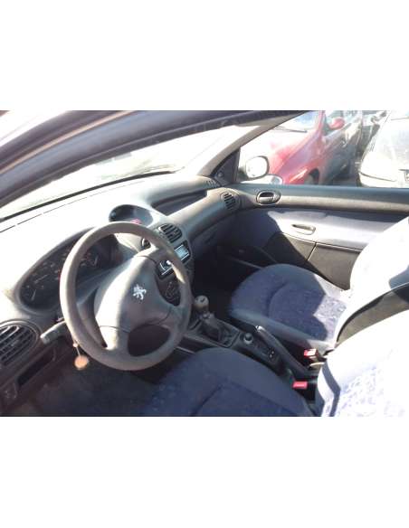 peugeot 206 berlina del año 1999