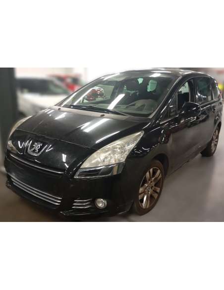 peugeot 5008 del año 2010