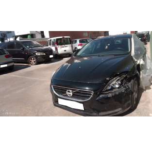 volvo v40 del año 2014 2