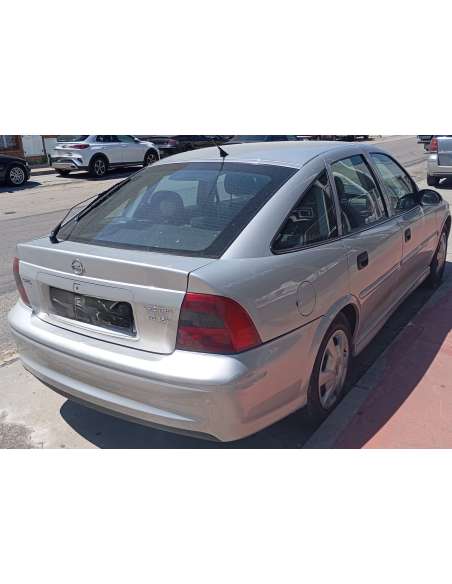 opel vectra b berlina del año 1999