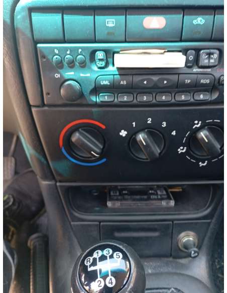 opel vectra b berlina del año 1999