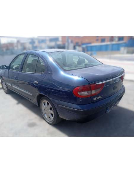 renault megane i fase 2 berlina (ba0) del año 2001