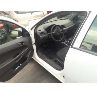 opel astra h berlina del año 2004 2