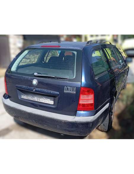 skoda octavia combi (1u5) del año 2002