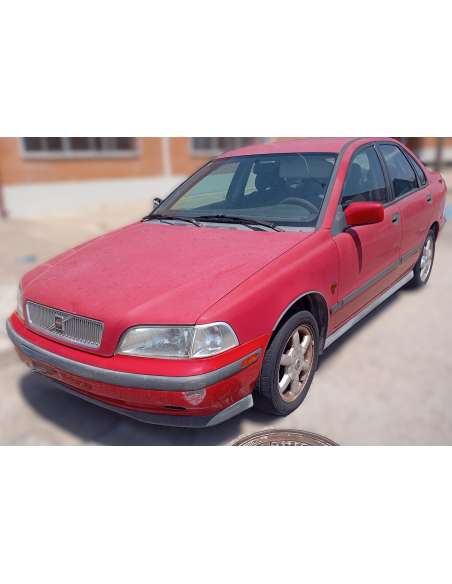 volvo s40 berlina del año 1997