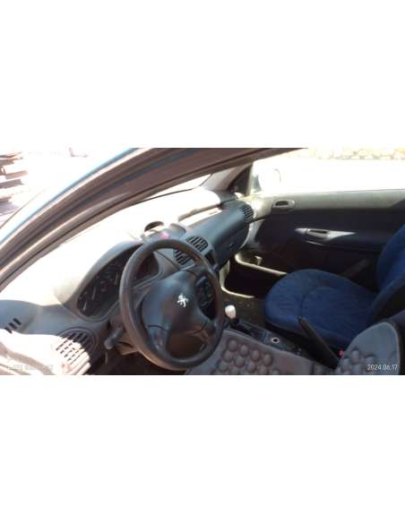 peugeot 206 berlina del año 1999