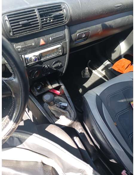 volvo s40 berlina del año 1997