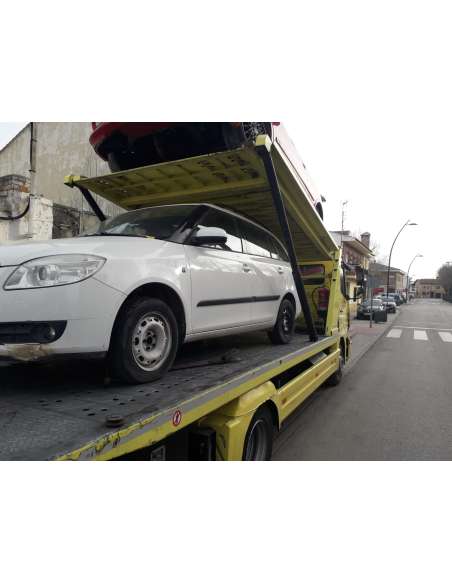 skoda fabia combi (5j5) del año 2010