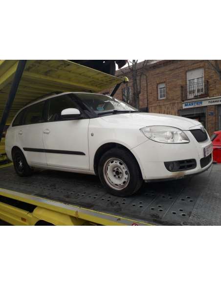skoda fabia combi (5j5) del año 2010