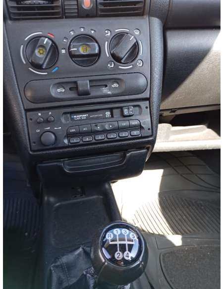 opel corsa b del año 1999