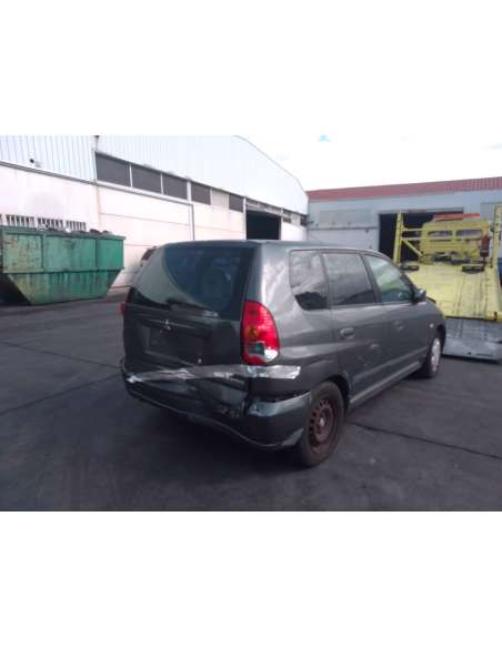 mitsubishi space star (dg0) del año 2003