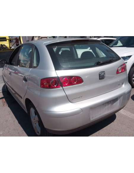 seat ibiza (6l1) del año 2004
