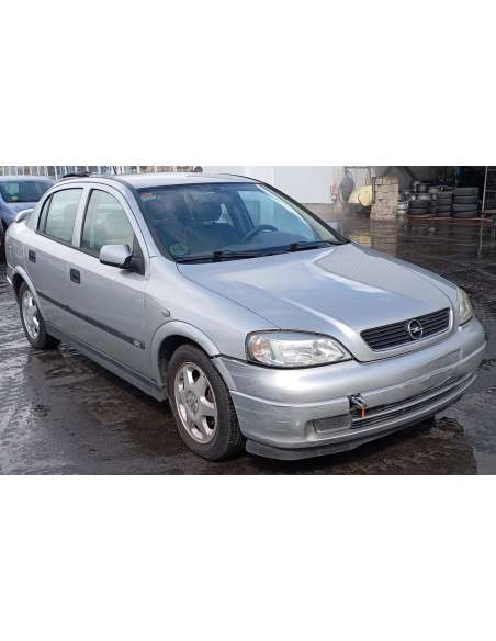 opel astra g berlina del año 2001