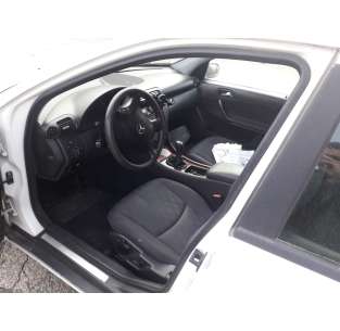 mercedes-benz clase c (w203) berlina del año 2000 2