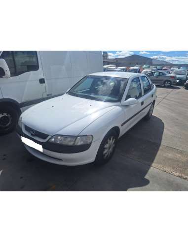 opel vectra b berlina del año 1997