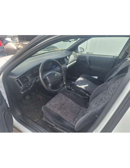 opel vectra b berlina del año 1997