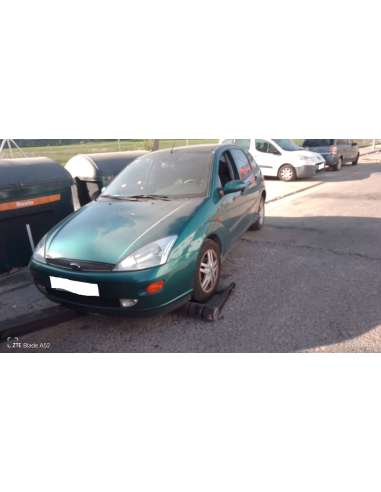 ford focus berlina (cak) del año 2001