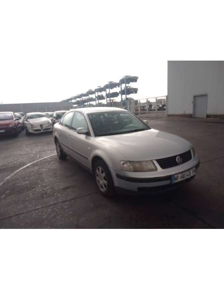 volkswagen passat berlina (3b2) del año 1999