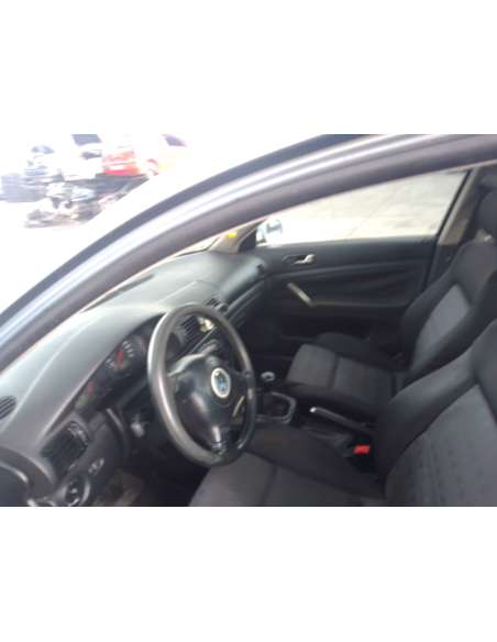 volkswagen passat berlina (3b2) del año 1999