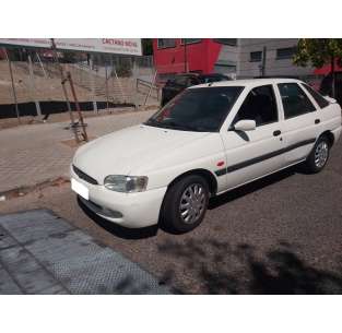 ford escort berlina/turnier del año 1998