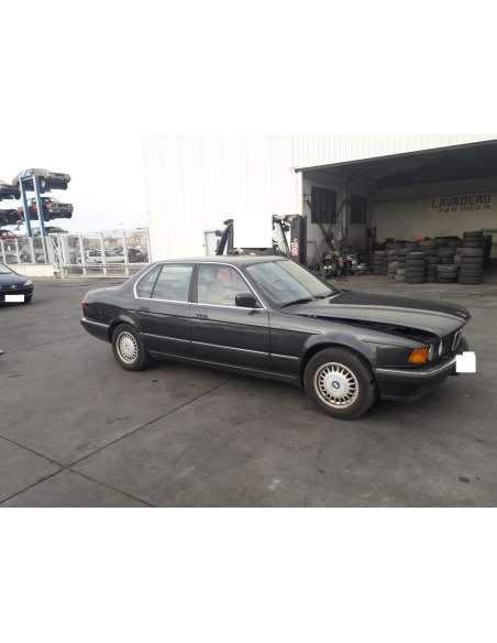 bmw serie 7 (e32) del año 1997