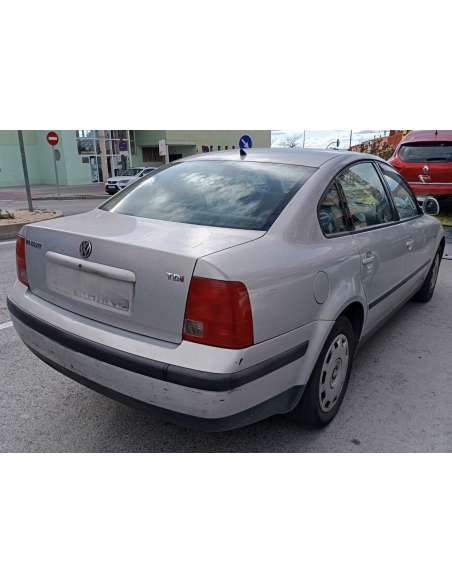volkswagen passat berlina (3b2) del año 1998