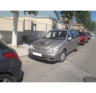 kia carnival del año 2001